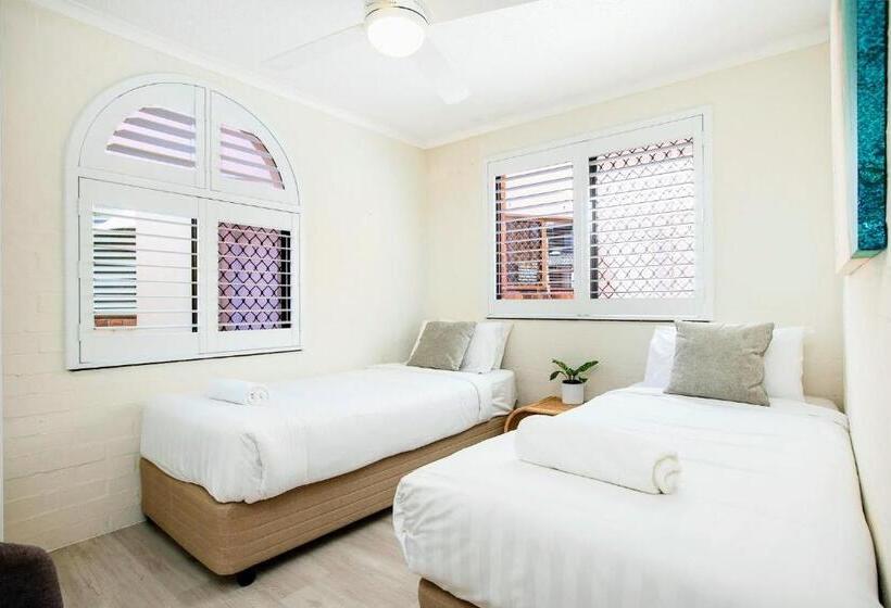 The Terraces Main Beach