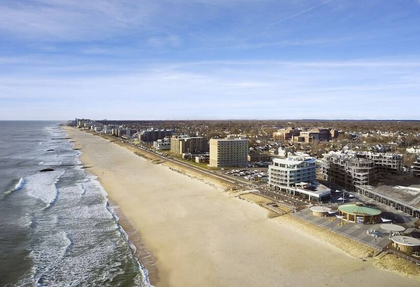 Wave Resort