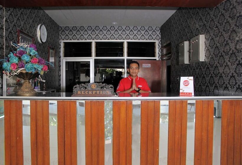 הוסטל Dely By Oyo Rooms