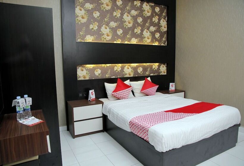 הוסטל Dely By Oyo Rooms