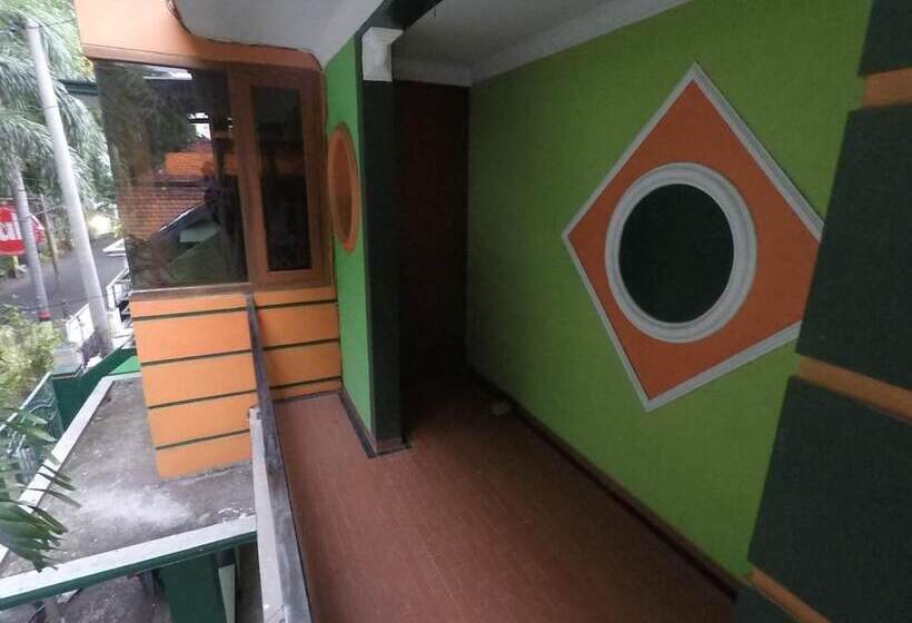 הוסטל Dhika Adventure