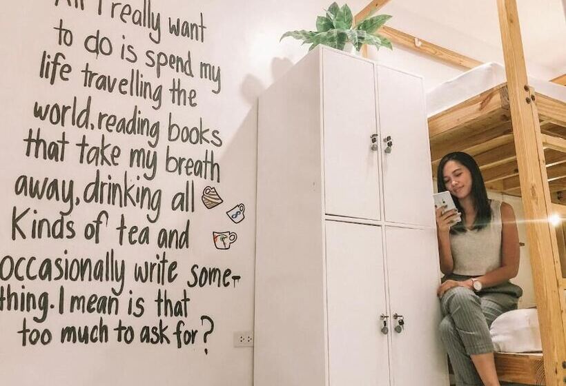 هاستل Murals Mactan