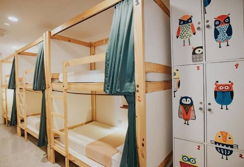 هاستل Murals Mactan