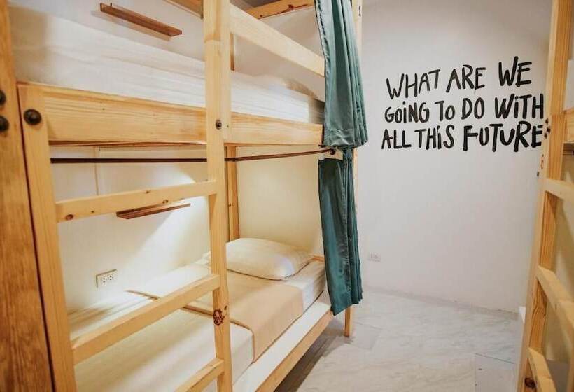 هاستل Murals Mactan