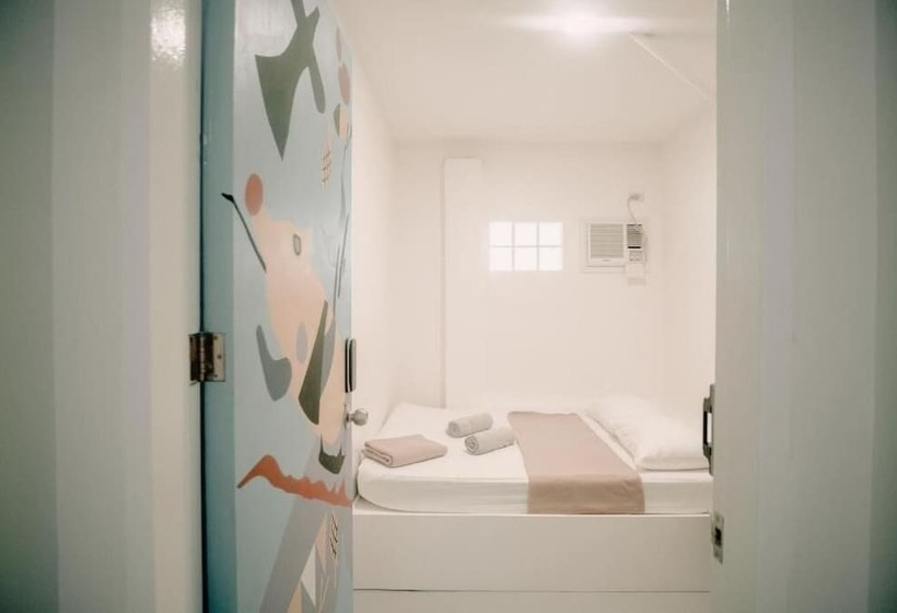 هاستل Murals Mactan