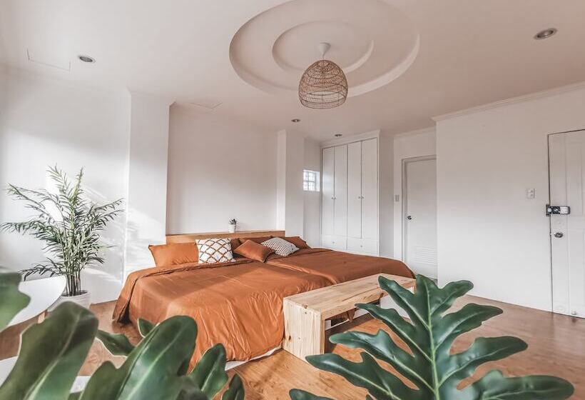 هاستل Murals Mactan