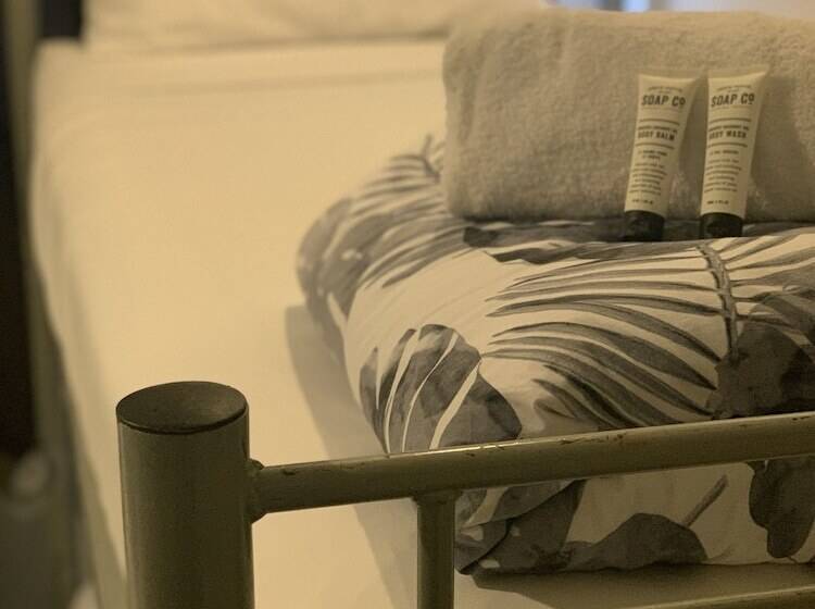 הוסטל Snowman Cabins