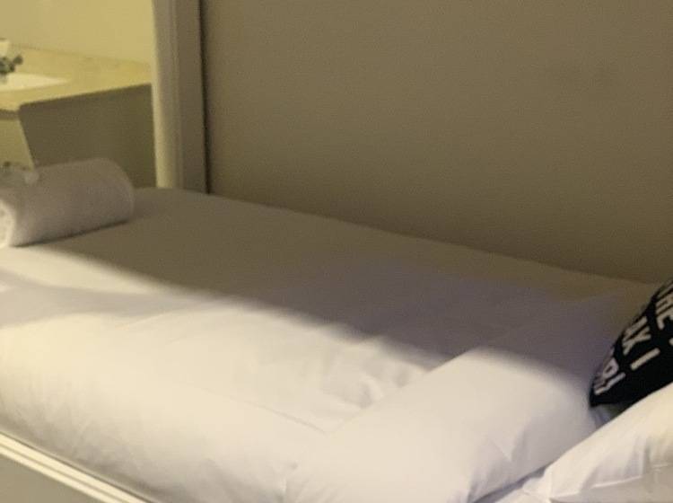 הוסטל Snowman Cabins