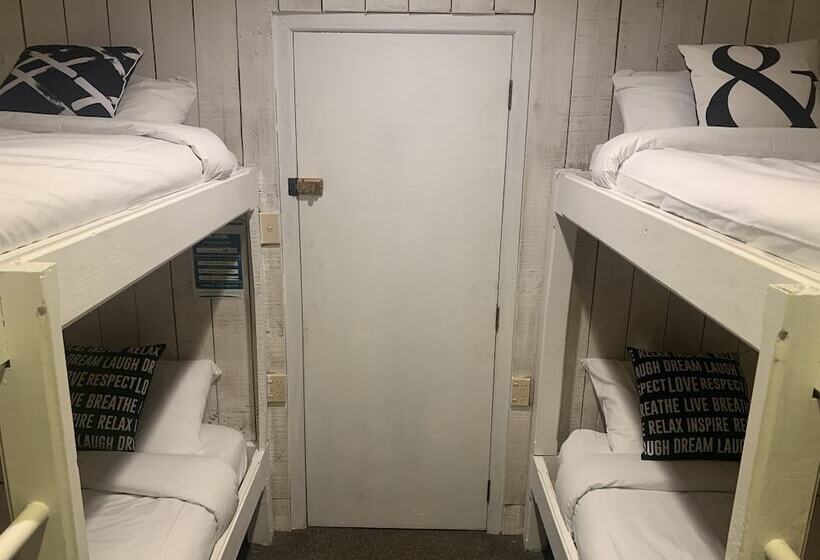 הוסטל Snowman Cabins