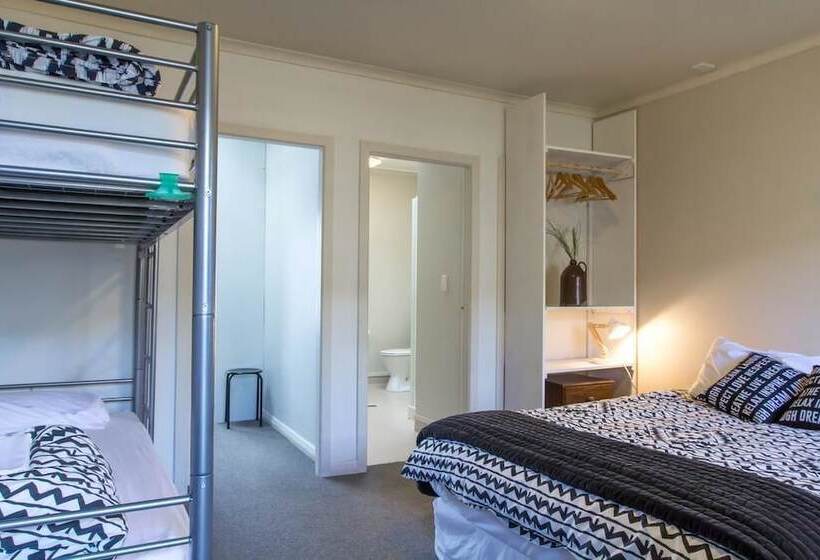 הוסטל Snowman Cabins