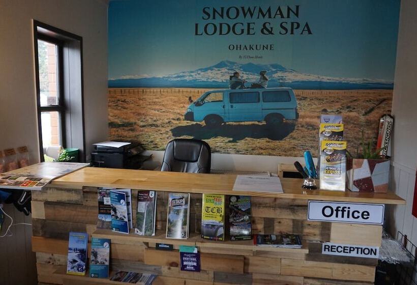 הוסטל Snowman Cabins