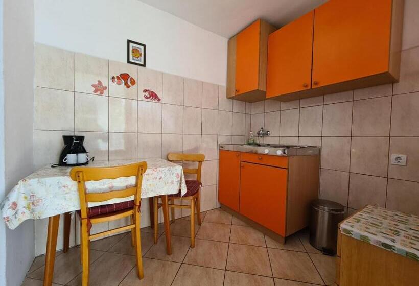 Apartment Ana 1068