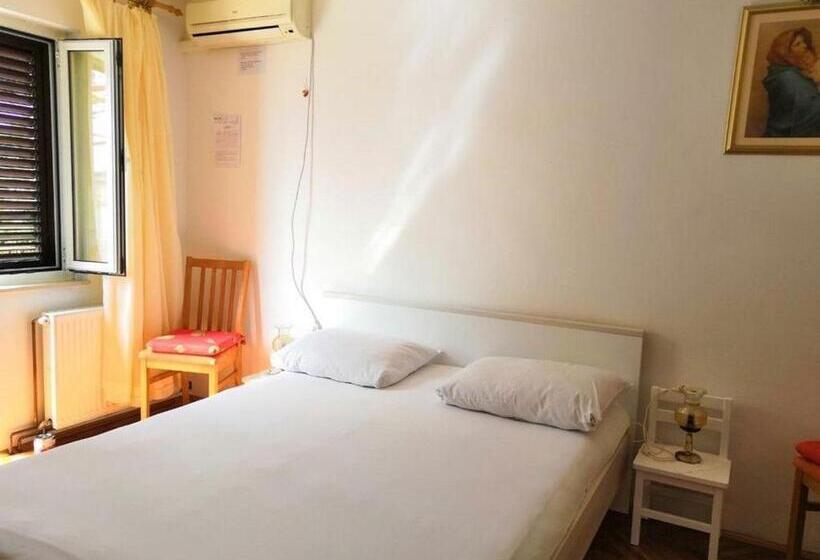 Apartment And Rooms Ruza