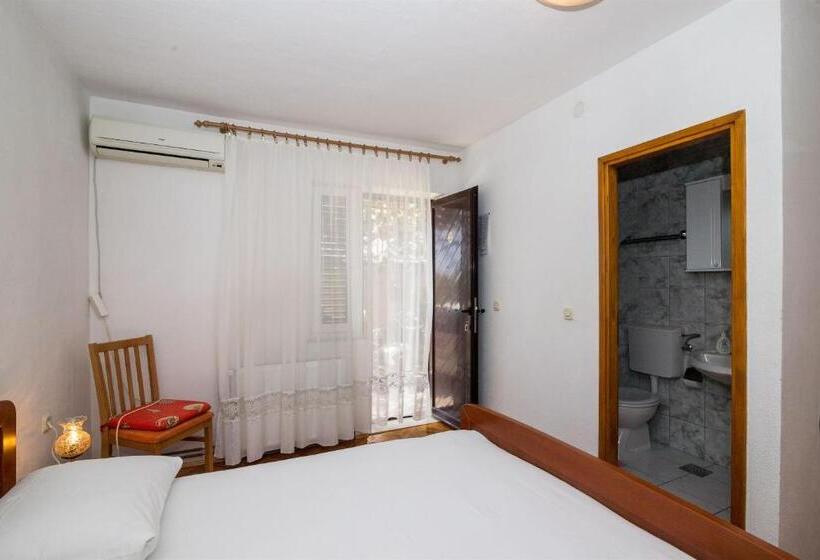 Apartment And Rooms Ruza