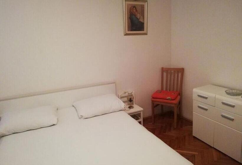 Apartment And Rooms Ruza