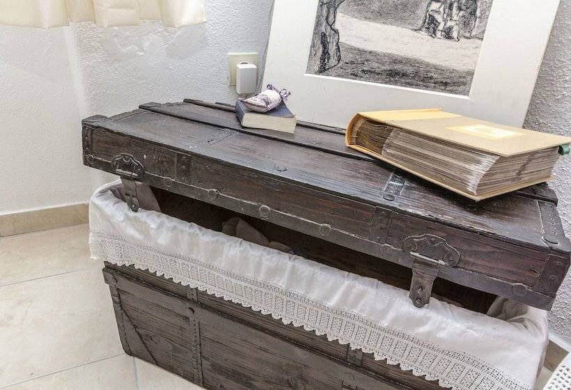 Apartments And Room Lucijo