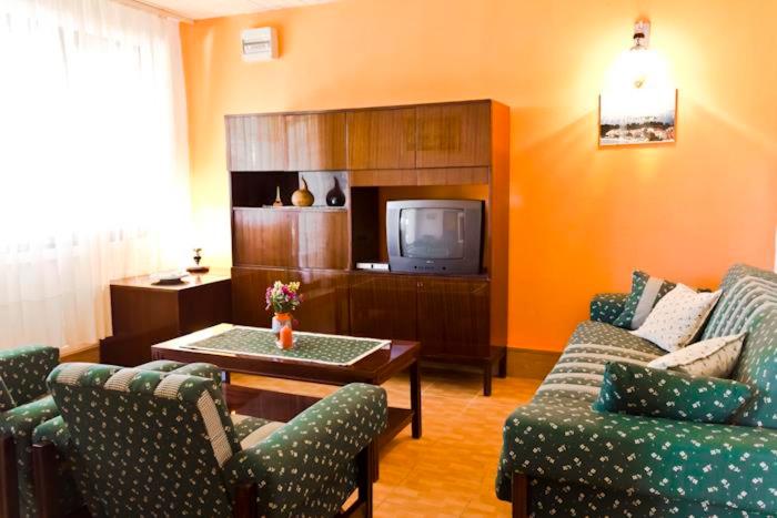 Apartments Viktor Rogoznica