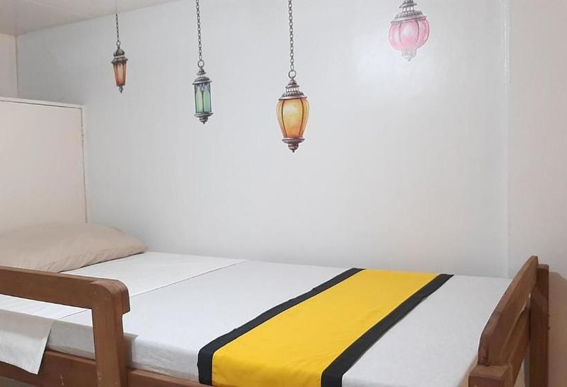 B Hive Dormitory  Hostel