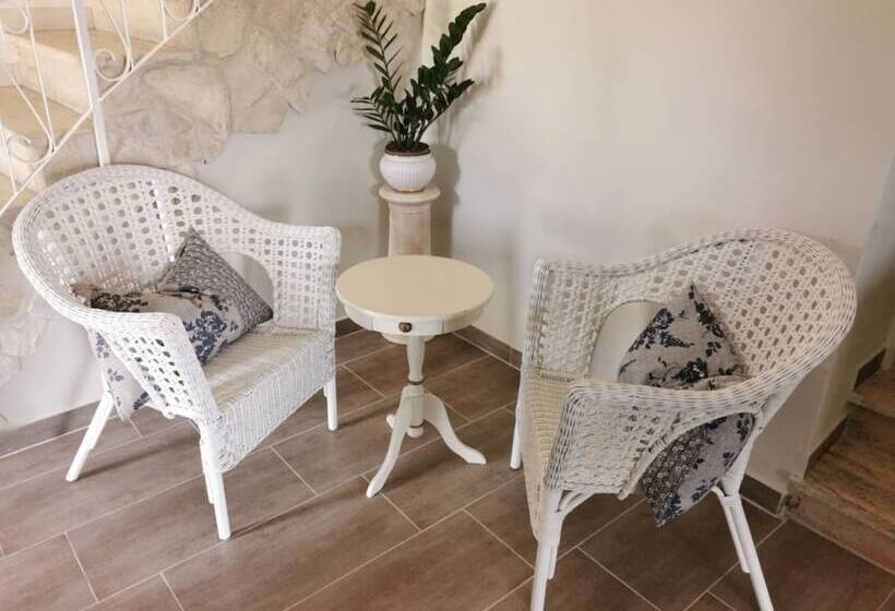 مبيت وإفطار Al Passo Di Thalia