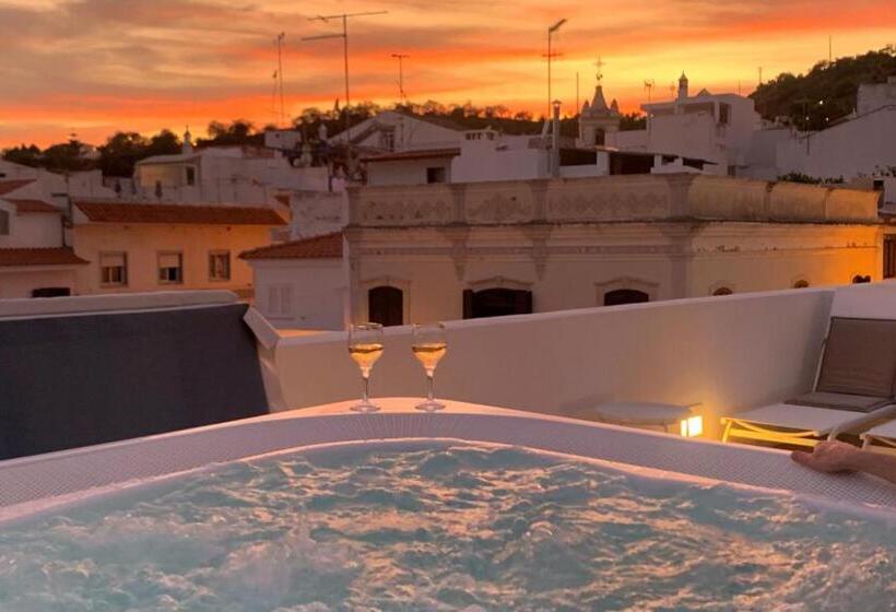 ベッドアンドブレックファースト Alte Tradition Guest House