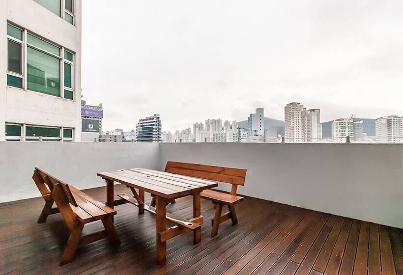 Browndot Hotel   Gold