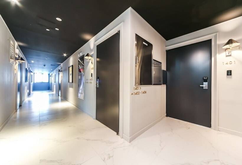 Browndot Hotel   Gold