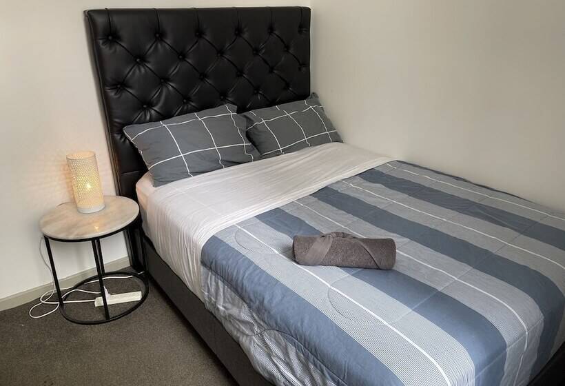 הוסטל Summer Inn City