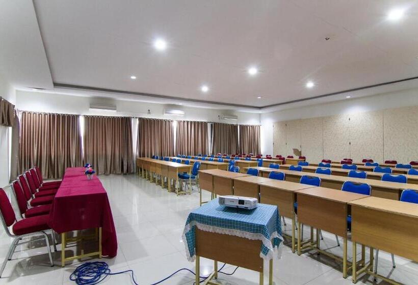 Edotel Amanah Hotel Syariah By Oyo Rooms