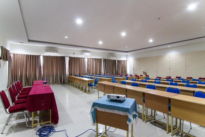 Edotel Amanah Hotel Syariah By Oyo Rooms