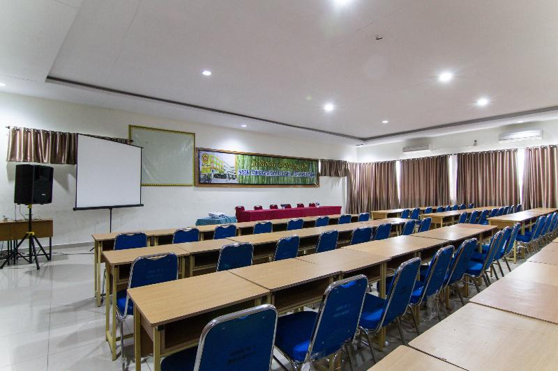 Edotel Amanah Hotel Syariah By Oyo Rooms