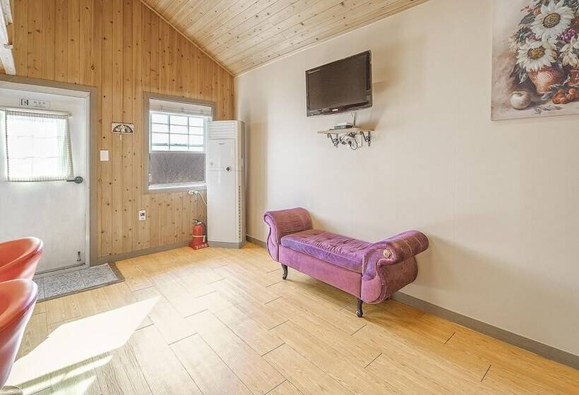 Gapyeong Staysumok Pool Villa Pension