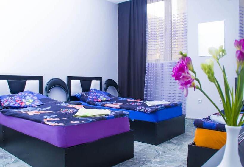 Hostel Tour Verginia