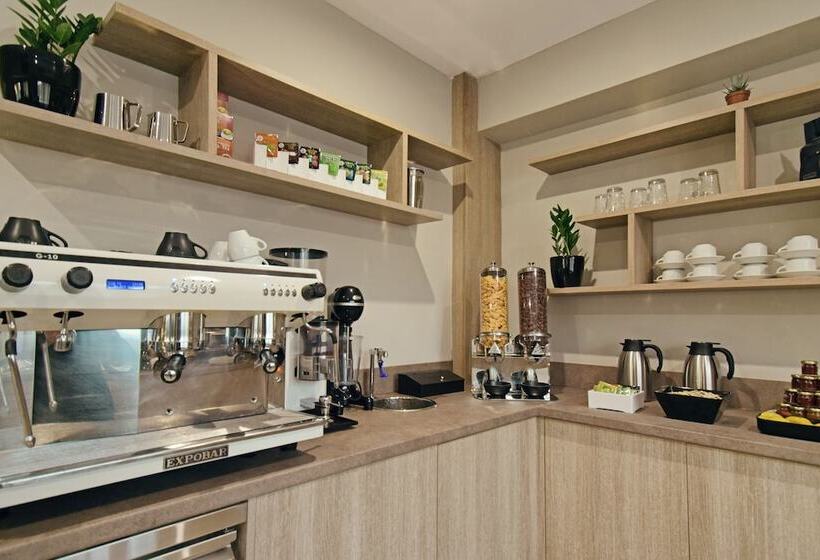 ホテル Athens Iris