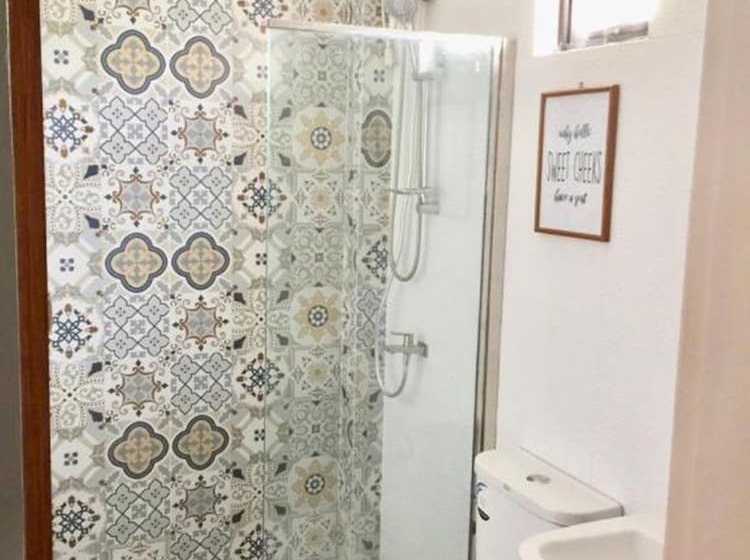 هتل Blue Waters Inn Coron Palawan