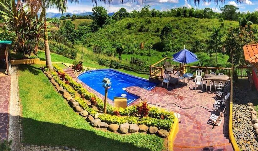 هتل Boutique La Casa Que Canta