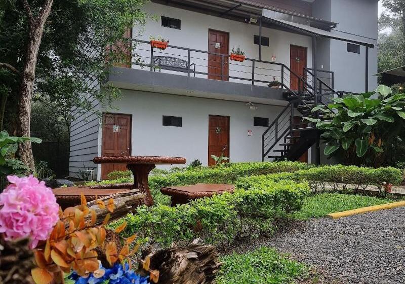 בית מלון כפרי Calathea Lodge Monteverde