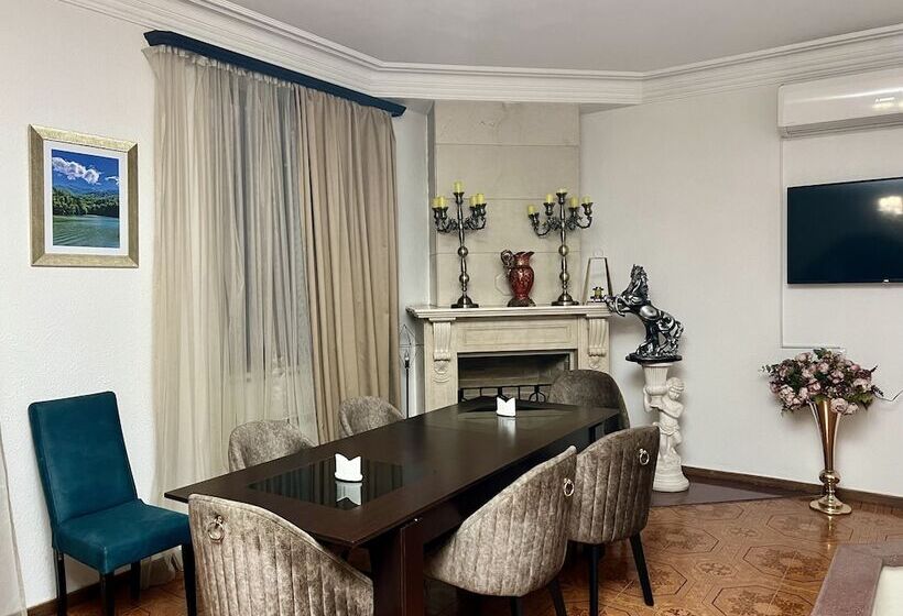 호텔 Castle Family