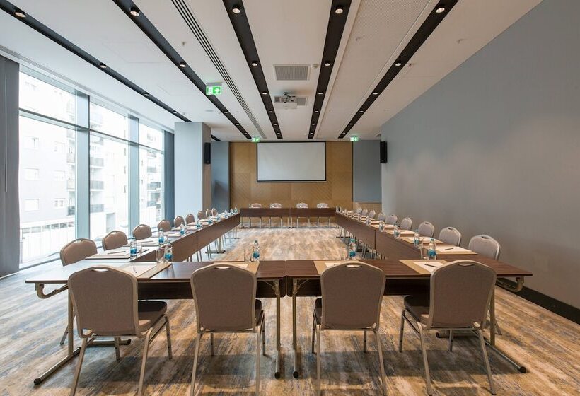 هتل Courtyard By Marriott Banja Luka