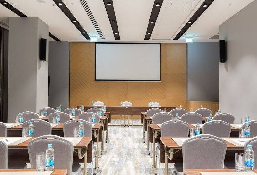 هتل Courtyard By Marriott Banja Luka