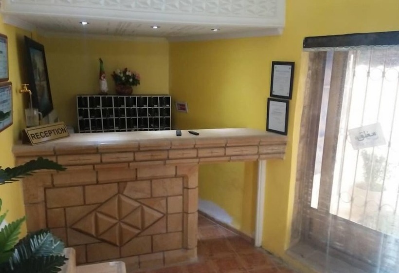 هتل Hôtel Le V. Rocher