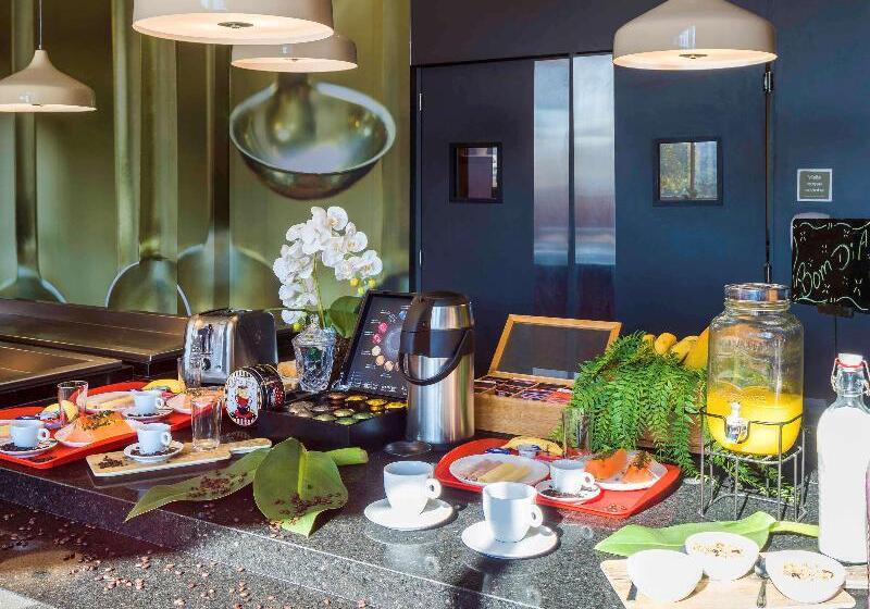 Отель Ibis Americana