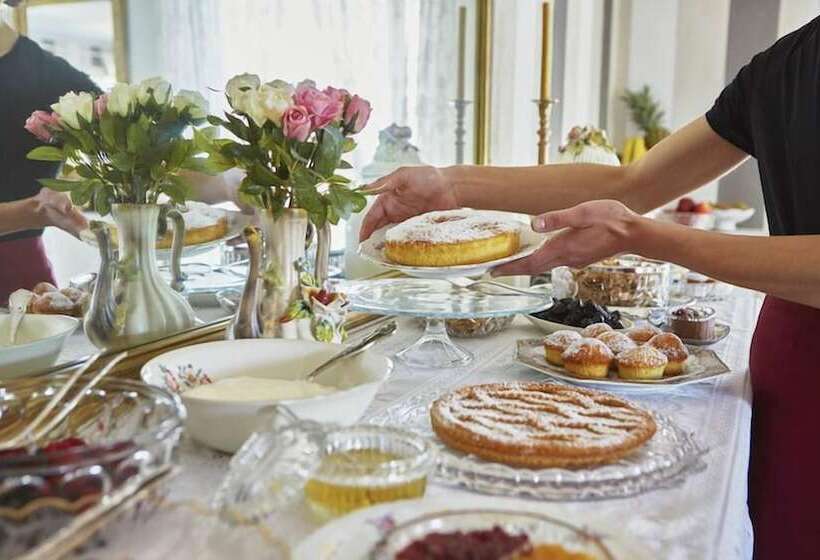 Отель La Zarabba Boutique