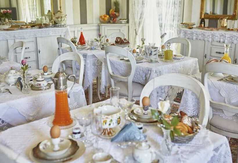 Отель La Zarabba Boutique