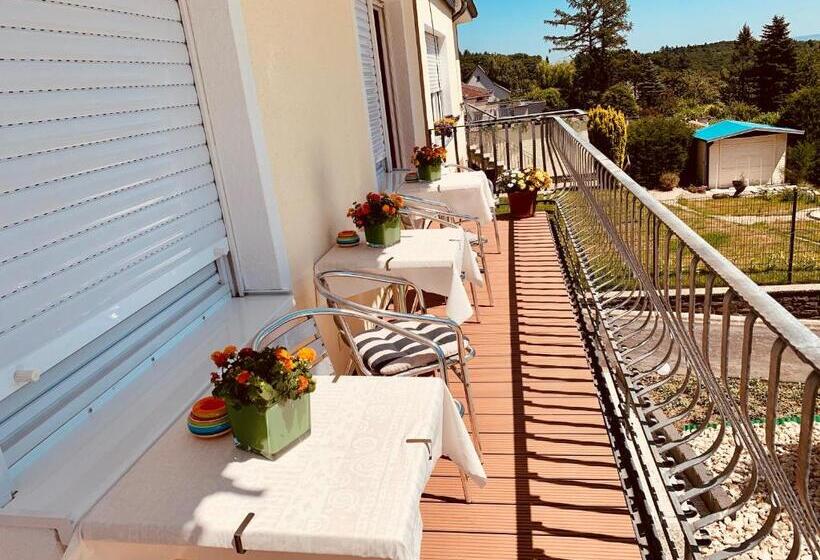 ホテル Landhaus Kürrenberg