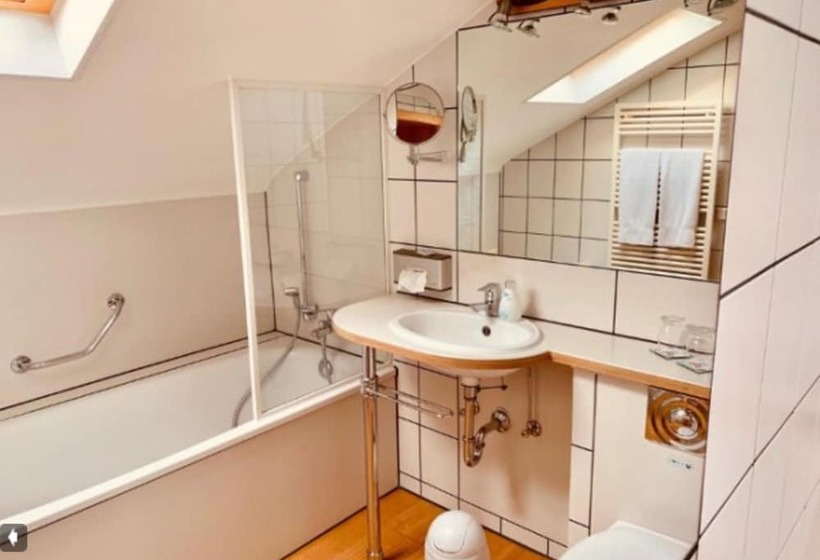 ホテル Landhaus Kürrenberg