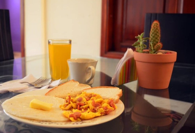 호텔 Mayleen Colonial