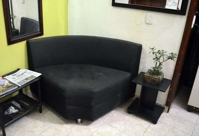 فندق Mayleen Colonial