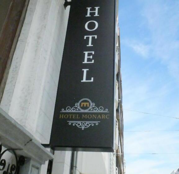 فندق Monarc