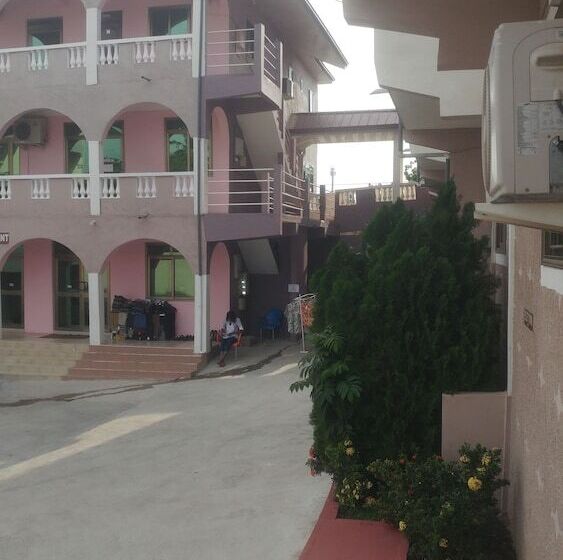 בית מלון כפרי Nasco