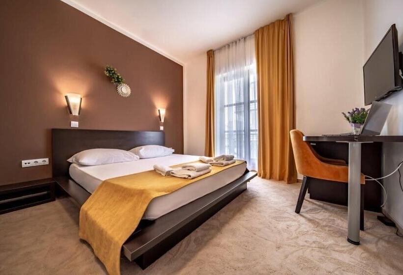 בית מלון כפרי Nikola